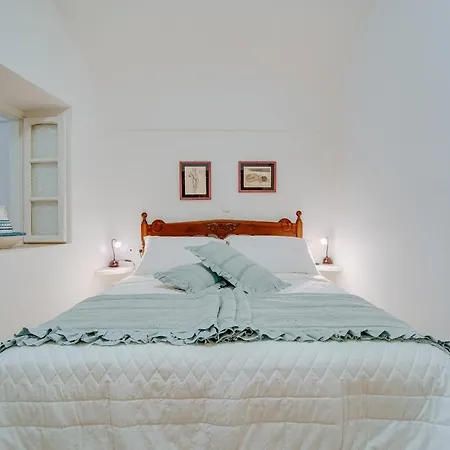 Star Cactus Traditional Cave With Jacuzzi Villa Messaria (Santorini)